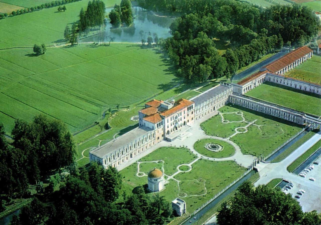 Boutique House Alle Loggie Palladiane Di Villa Contarini بيازولا سول برينتا المظهر الخارجي الصورة
